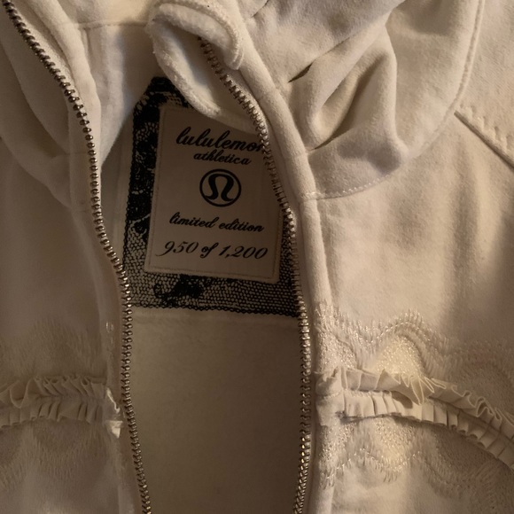 Lululemon limited edition scuba sweatshirt/jacket - Picture 5 of 5